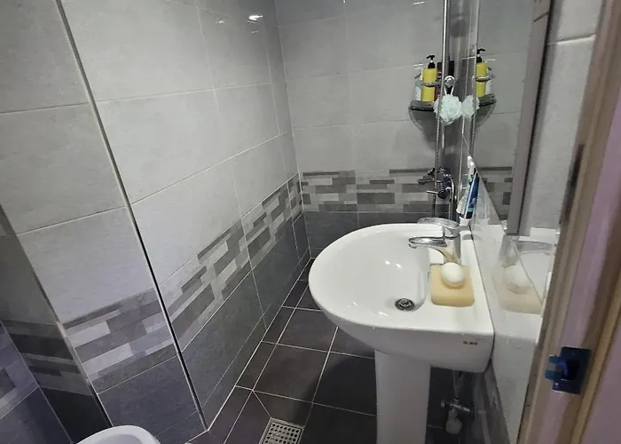 Bed & Breakfast Seoul, Shillim Station 3mins, Airport Bus 3mins, Gangnam Hongik Unv' 15mins, Seongsu 40mins Seul