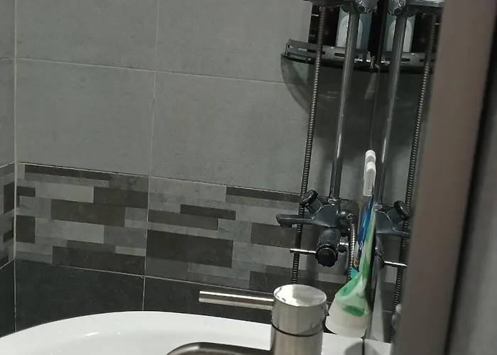 Bed & Breakfast Seoul, Shillim Station 3mins, Airport Bus 3mins, Gangnam Hongik Unv' 15mins, Seongsu 40mins Seul