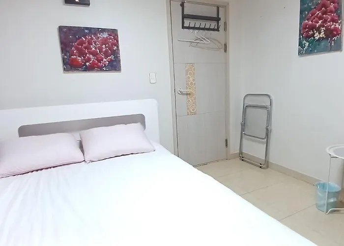 Bed & Breakfast Seoul, Shillim Station 3mins, Airport Bus 3mins, Gangnam Hongik Unv' 15mins, Seongsu 40mins Seul